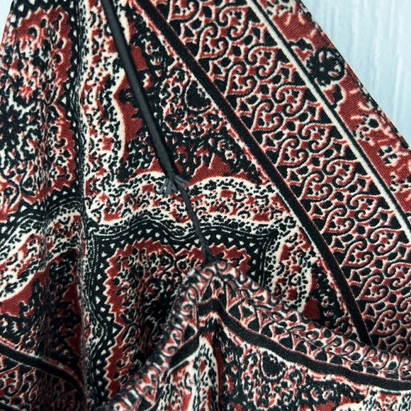 Charlotte Russe sleeveless romper heartshaped multicolor black red white Medium - Picture 4 of 8